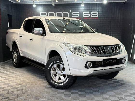 MITSUBISHI L200 TRITON 2.4 16V TURBO DIESEL SPORT HPE CD 4P 4X4 AUTOMÁTICO